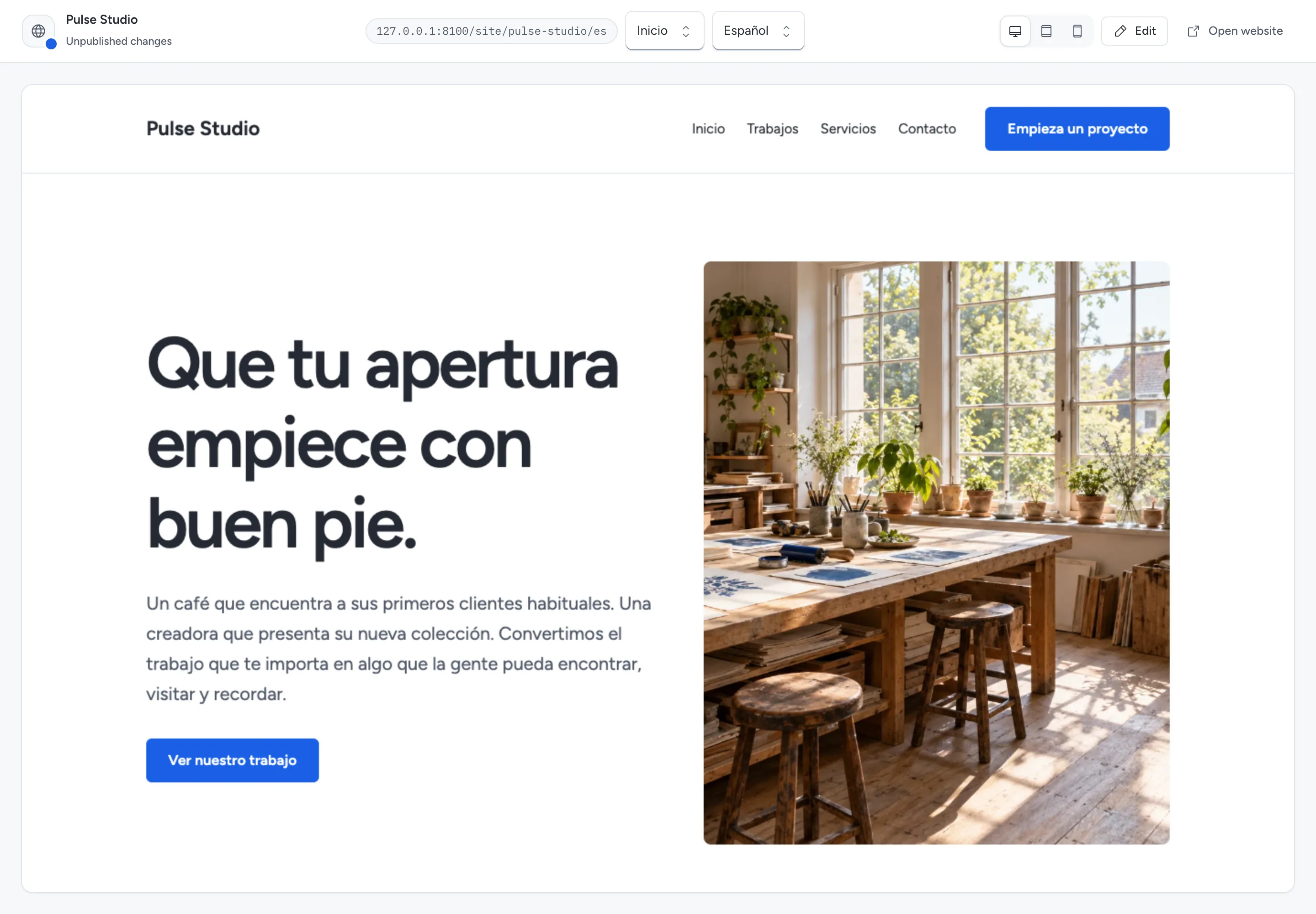 Pulse Studio in Spanish in a separate preview tab, with its status, page address, page and language choices