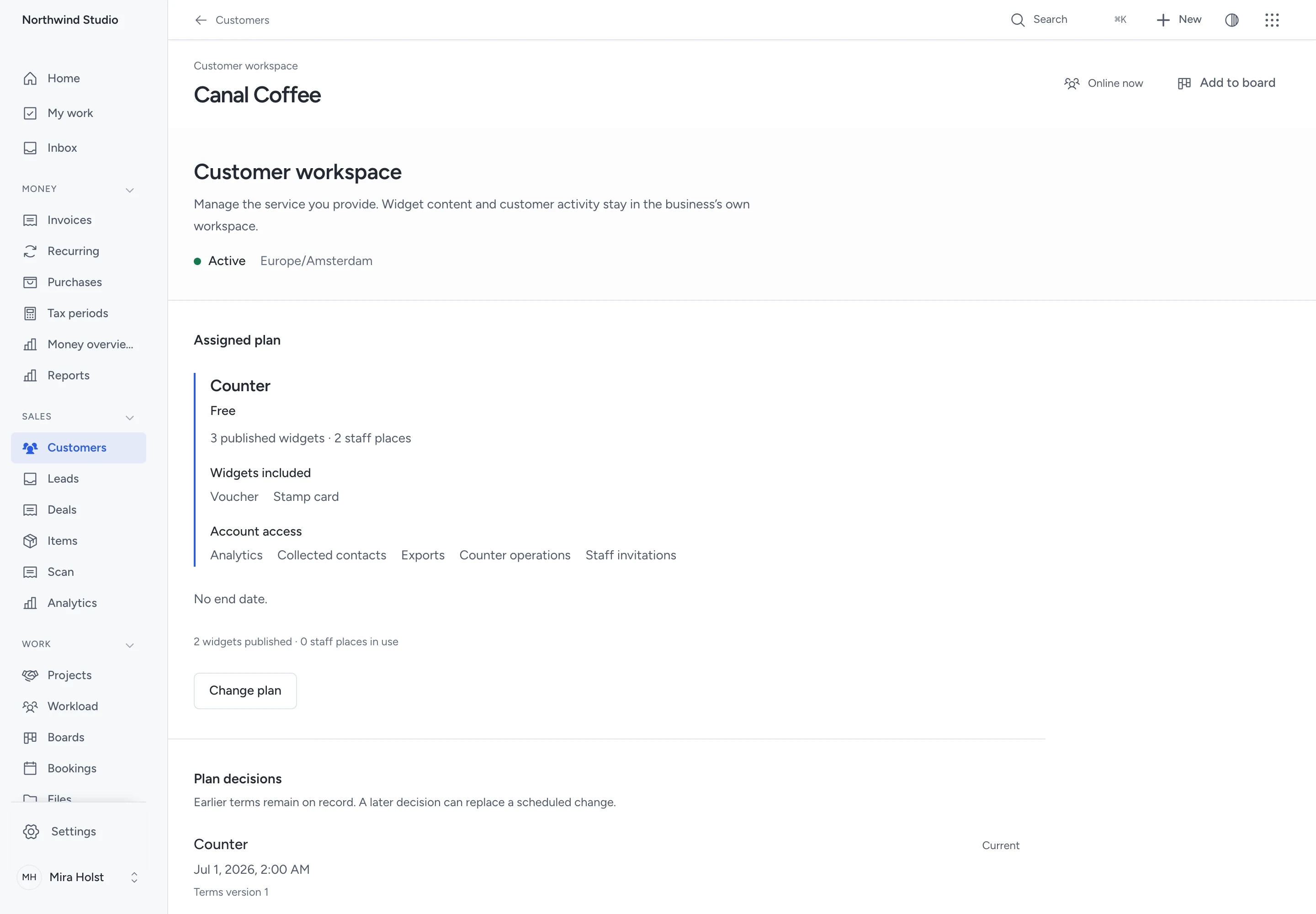 The provider manages Canal Coffee’s assigned plan, owner invitation and account access